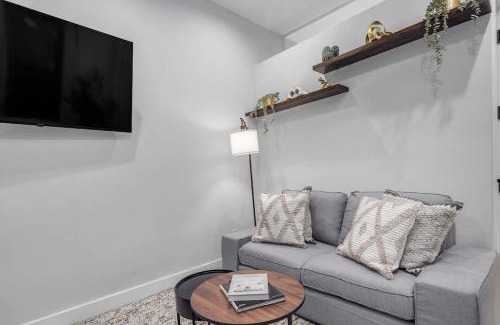 Bowery Apartment | Modern Nolita Hideaway