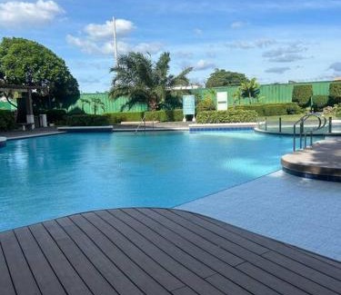 Moonwalk Apartment | Modern Oasis: Pool + Netflix