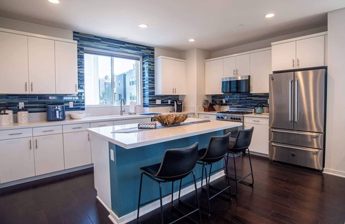 South Oceanside House | Modern Oceanside Retreat, Rooftop Deck & Ocean View