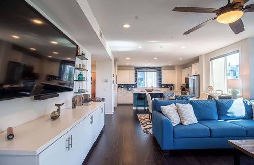 South Oceanside House | Modern Oceanside Retreat, Rooftop Deck & Ocean View