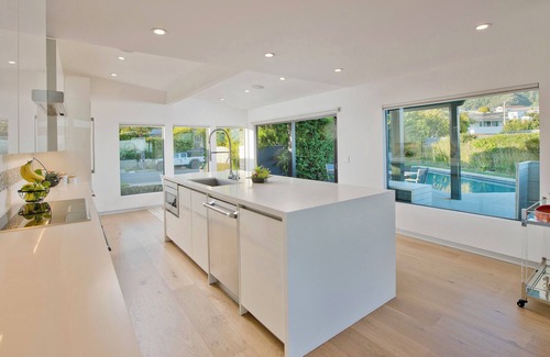 Malibu House | Modern Oceanview Gem with Saltwater Pool & Spa