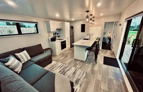 Bombay Cottage | Modern One Bedroom Cottage with Farm Views