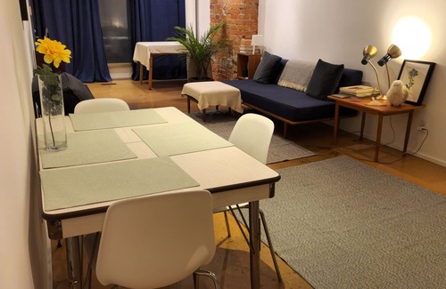 Beaconsfield Village Apartment | Modern Ossington Apartment