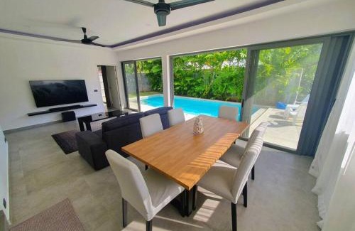 Nai Harn Villa | Modern pool villa 3 bedrooms