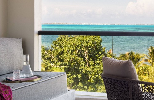 Punta Sam Hotel | Modern Resort Suite w/Rooftop Tub, VIP Lounge & Spa Access Included