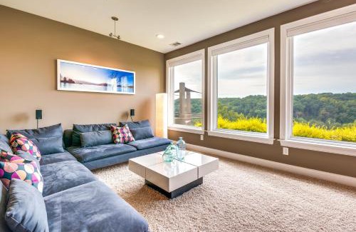 Roswell Apartment | Modern Retreat with River View in Roswell!