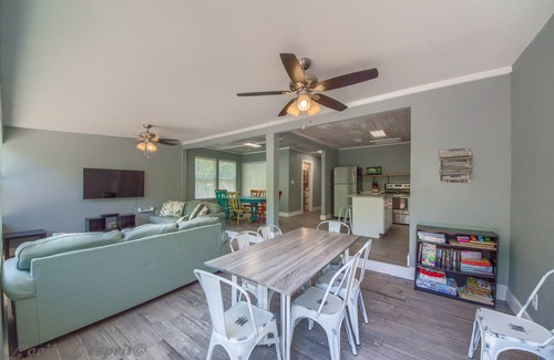 New Braunfels House | Modern river cabin with the Guadalupe River right in your backyard!