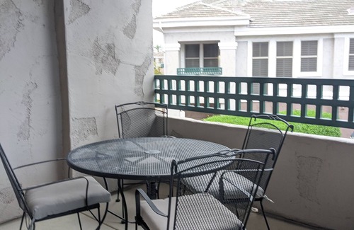 Kierland Condo | Modern Scottsdale Condo W/ Pool, Hot Tub, Kg Bed, Gym, & BBQ