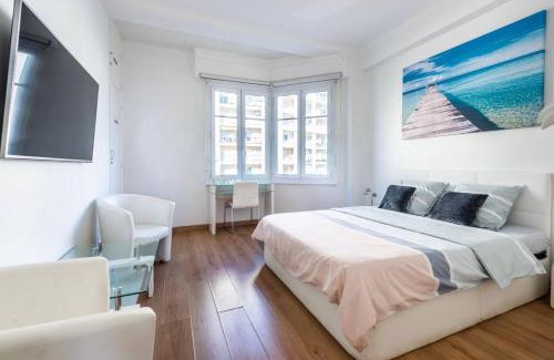 La Californie Apartment | Modern Sea View Apartment on Promenade des Anglais