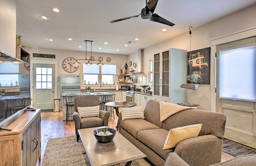 Slidell House | Modern Slidell Home w/Private Fishing Dock!