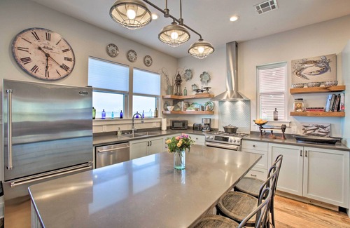 Slidell House | Modern Slidell Home w/Private Fishing Dock!