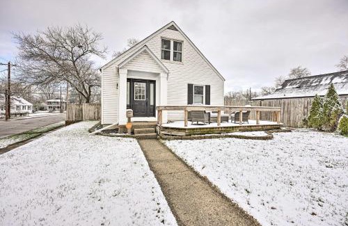 South Bend House | Modern South Bend Getaway about 3 Mi to Downtown