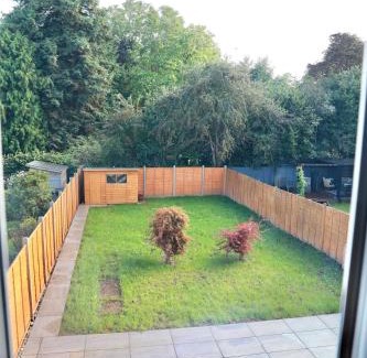 Maidstone House | Modern Spacious 3BR-Free Parking-Long Stay Discounts