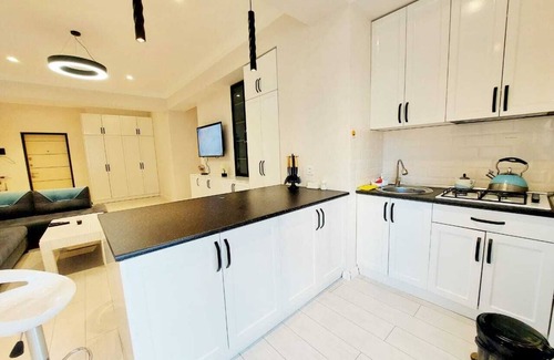 Baku Apartment | Modern, spacious apartment near the May 28 metro station