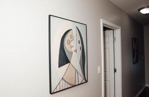 Grand Boulevard Apartment | Modern & Spacious Stay by Northwestern Hospital Bronzeville