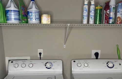 Lakes of Forest Hill Apartment | ✨Modern Stay ✨