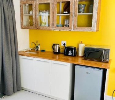 Rondebosch Apartment | Modern studio apartment