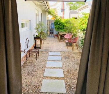 Rondebosch Apartment | Modern studio apartment