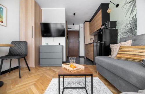 Mokotow Apartment | Modern Studio Bruna by VAYA STAYS