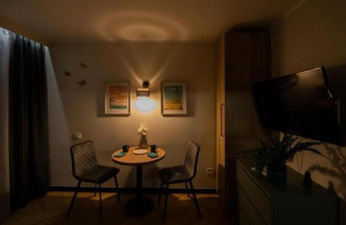 Mokotow Apartment | Modern Studio Bruna by VAYA STAYS
