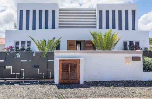 Santa Rosa Apartment | Modern studio near beautiful beaches