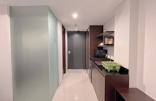 By Pass Ngurah Rai Apartment | Modern Studio (No Kitchen) Apartment at Skales Residence Nusa Dua Bali