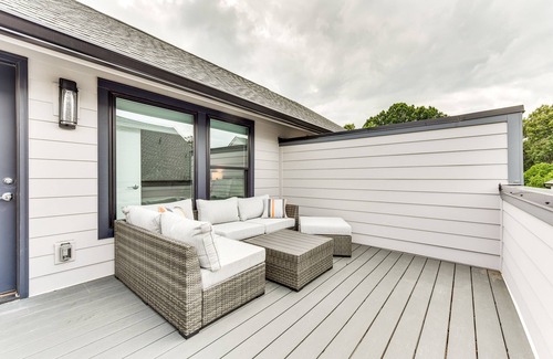 Charlotte Condo | Modern + Stylish Condo: 5 Mi to Downtown Charlotte