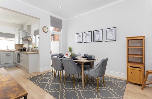 Liverpool House | Modern & Stylish Home at the corner of Penny Lane