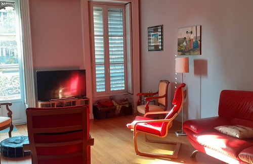 Saint Michel - Mairie Apartment | Modern T3 with air conditioning near downtown