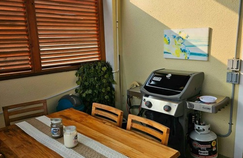 Coxen Hole Apartment | Modern Townhouse with pool - Comfort & Style