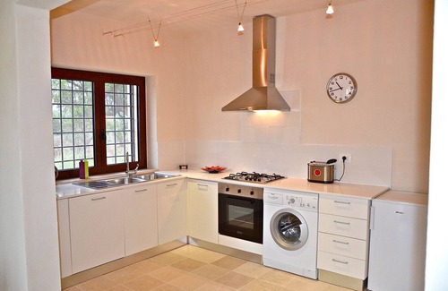 Castellana Grotte Villa | Modern trulli, 3 bedrooms, air conditioning, private swimming pool, pétanque court.