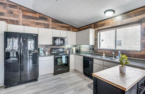 Continental Ranch House | Modern Tucson Getaway with Private Pool and Fire Pit!