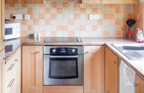 Langworth Ski Chalet | Modern two bedroom lodge, one double and one twin with en suite shower.