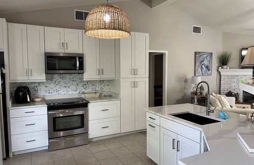 Southside House | Modern, updated 3-bedroom Mandarin home in Jacksonville, FL.