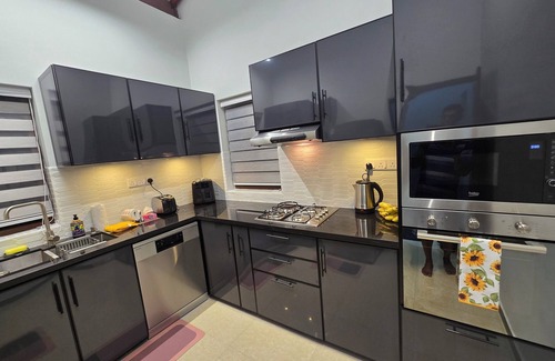 Kurunduwatta House | Modern Urban Oasis in Colombo 7