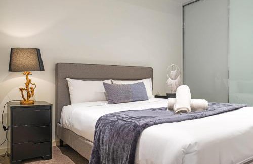 Lane Cove North Apartment | Modern Urban Retreat 1BR Apt near Chatswood