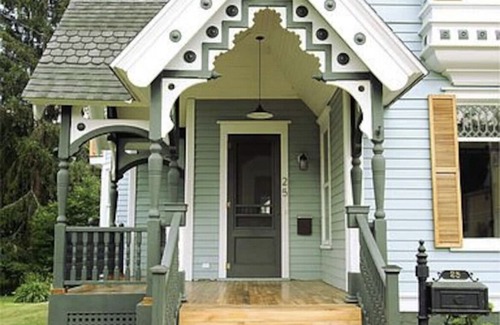 Delhi House | Modern Victorian House W/ HotTub on Main St Delhi