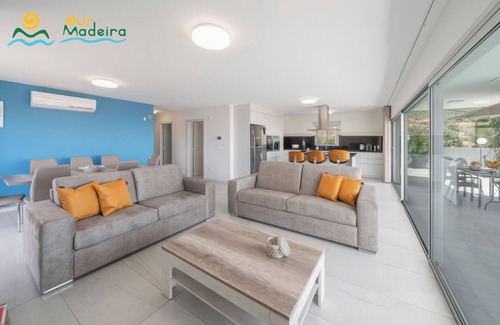 Arco da Calheta Villa | Modern villa in Calheta, A/C, Pool | Arco Sun