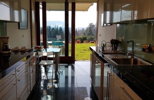 Lanhelas Cottage | Modern villa in a quiet environment with a vast garden and a swimming pool