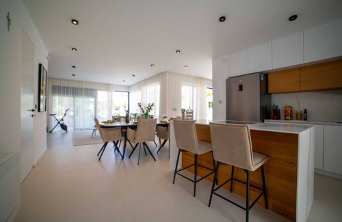 Vantacici Villa | Modern Villa Sarah with heated pool & Seaview