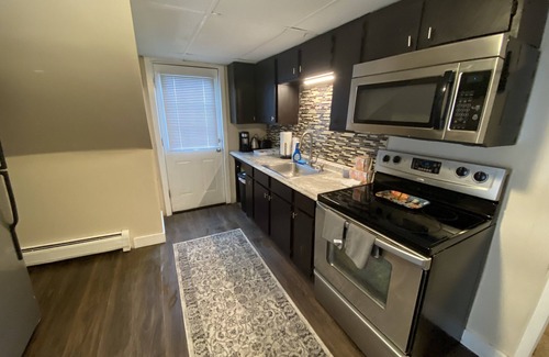 West End Apartment | Modern West End Studio