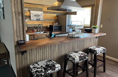 Kingman House | Modern Western Unit #8