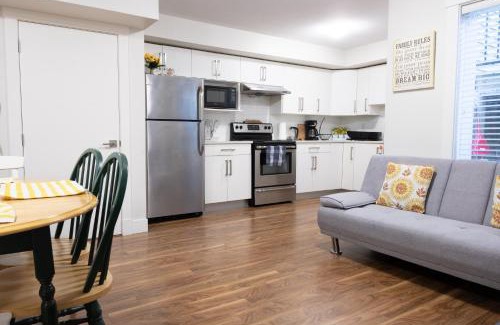 Cloverdale House | Modern yet comfy 3 bed suite in Surrey