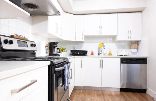 Cloverdale House | Modern yet comfy 3 bed suite in Surrey