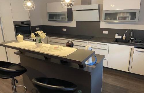 Neuenstein Apartment | Moderne Erdgeschosswohnung