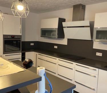 Neuenstein Apartment | Moderne Erdgeschosswohnung