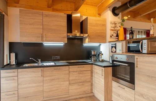 Pleystein Apartment | Moderne Ferienwohnung Hochberg mit Balkon