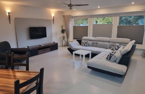 Niendorf Apartment | Moderne Traum-Ferienwohnung Flughafen und Zentrumsnah