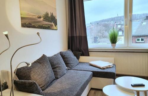 Alt-Wetter Apartment | Moderne Wohlfühloase zentral in Seenähe - Pillow menu, 2 Stk 55" Smart TVs, NETFLIX, DisneyPlus uvm
