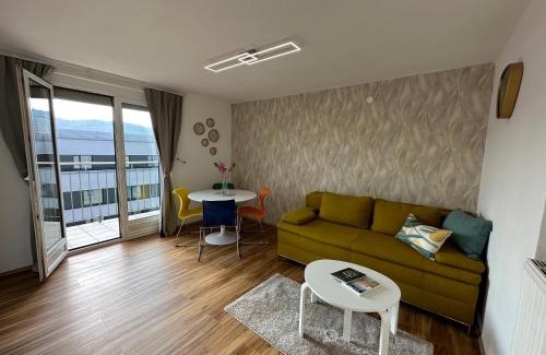 Gries Apartment | Moderne Wohnung mit 2 Balkonen, Self check-in, Parking